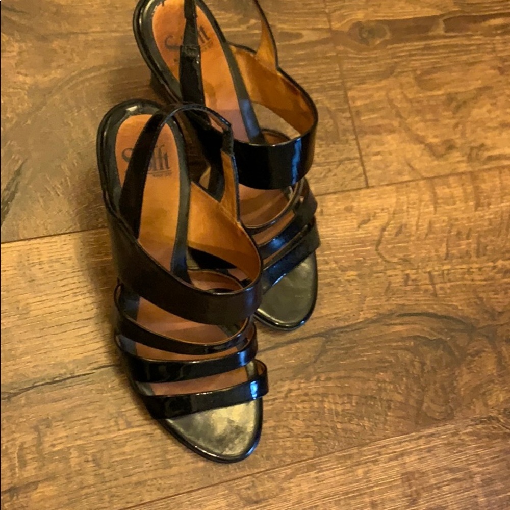 Heels black 8 1/2 Soft brand